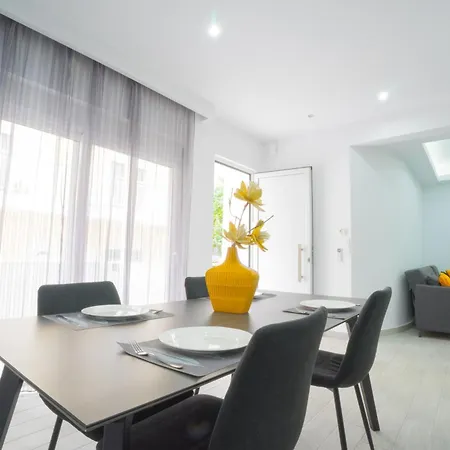 Apartment Rodini House *